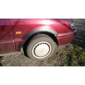 Plastové lemy blatníkov pre Volkswagen Passat B4 kombi (1993-1996)